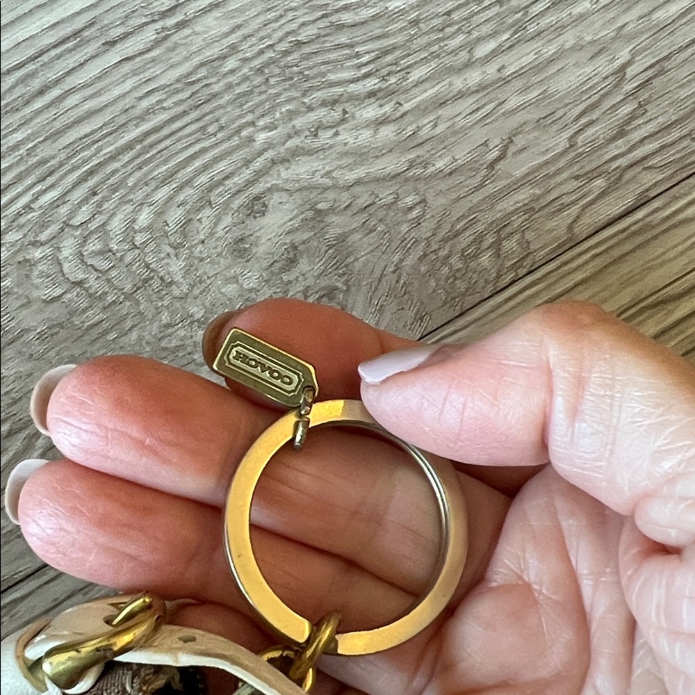 COACH SoHo keychain Mini bag charm coin purse Brown w/ White leather Gold studs - Picture 6 of 11
